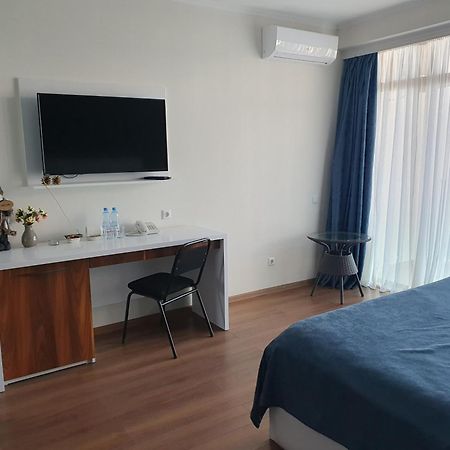 The Fresh Wave Hotel Батуми Стая снимка