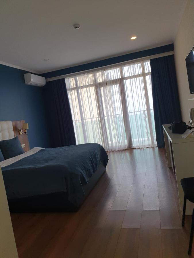 The Fresh Wave Hotel Батуми Екстериор снимка