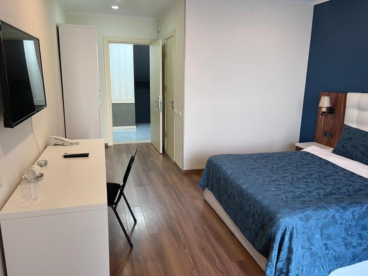 The Fresh Wave Hotel Батуми Екстериор снимка