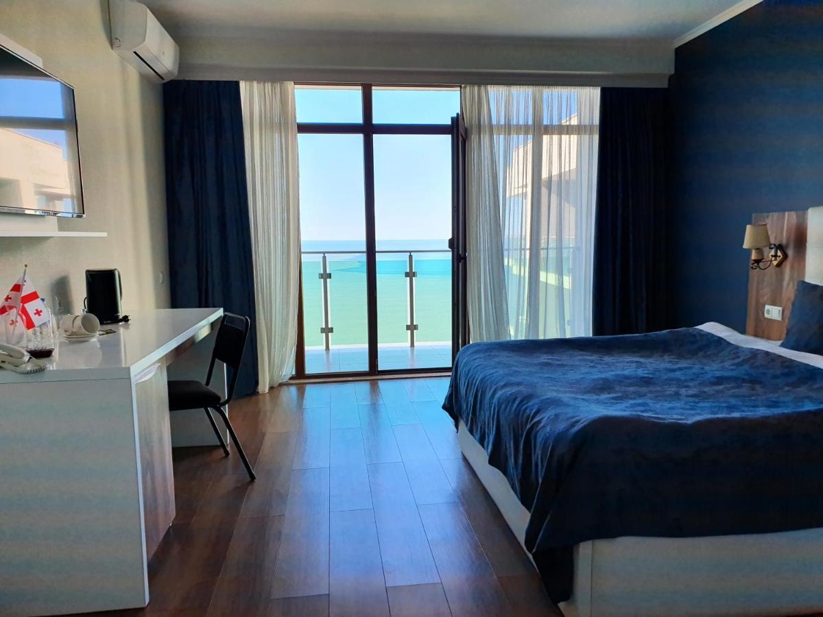 The Fresh Wave Hotel Батуми Екстериор снимка