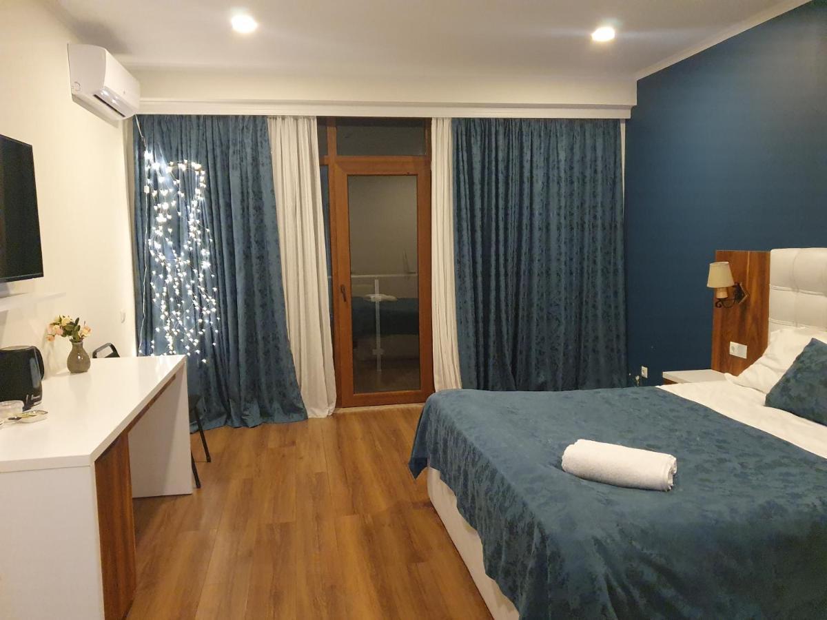 The Fresh Wave Hotel Батуми Екстериор снимка