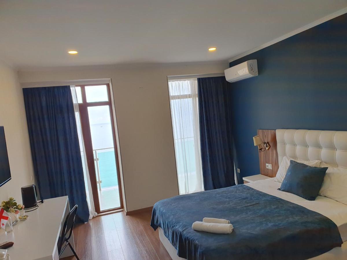 The Fresh Wave Hotel Батуми Екстериор снимка