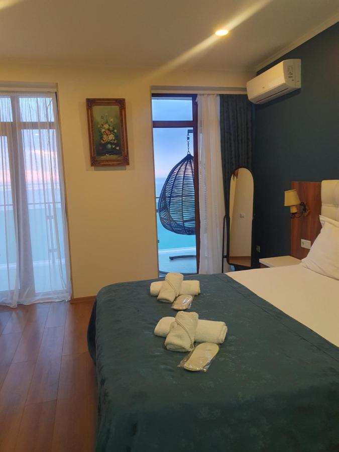 The Fresh Wave Hotel Батуми Екстериор снимка