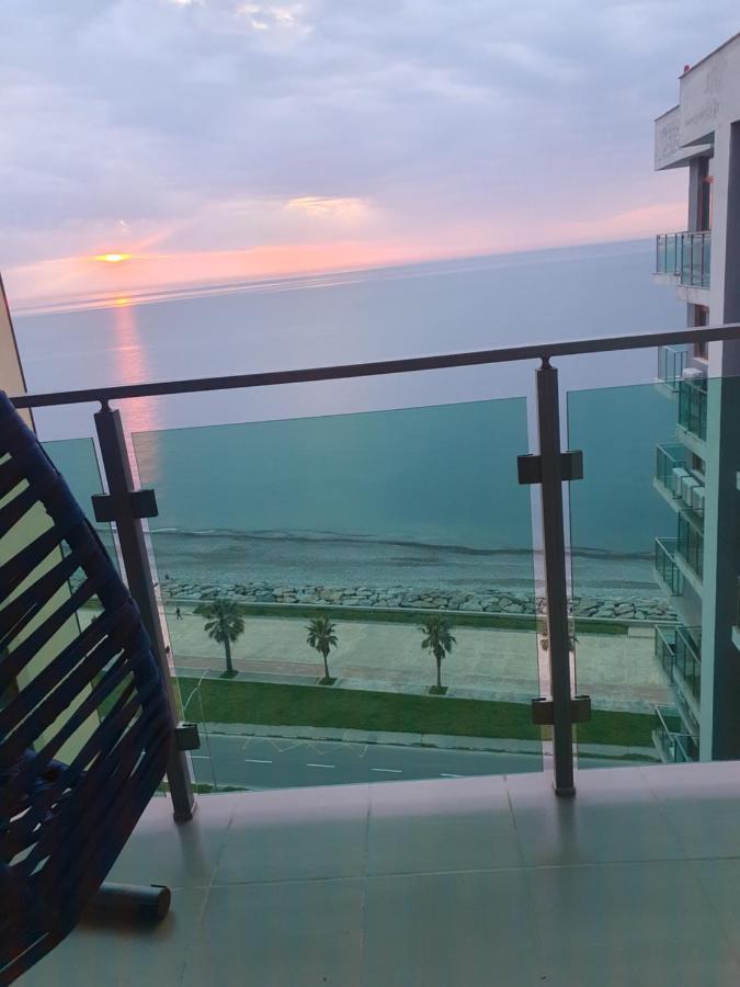 The Fresh Wave Hotel Батуми Екстериор снимка