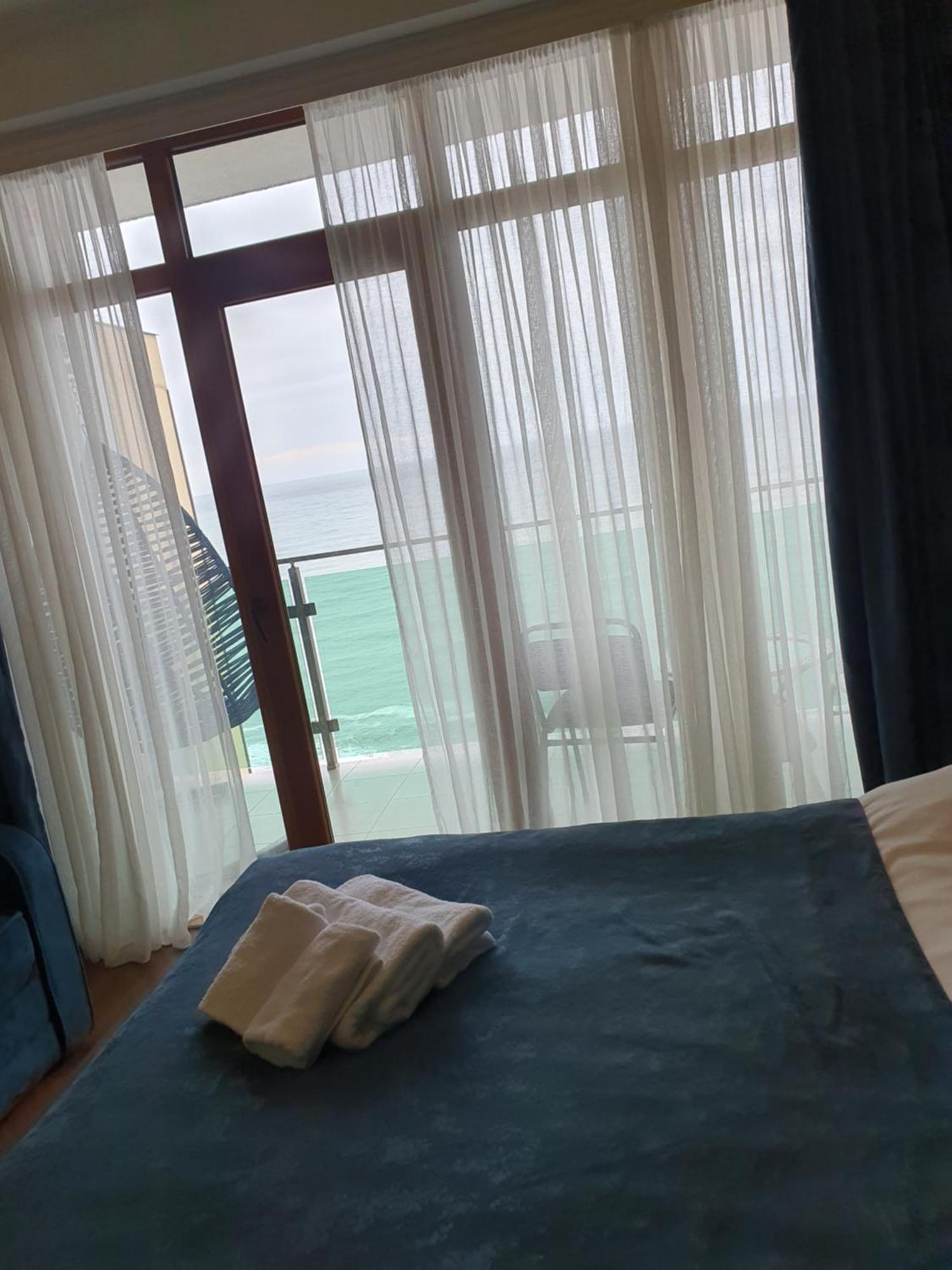 The Fresh Wave Hotel Батуми Екстериор снимка